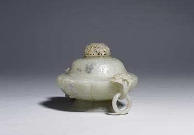 图片[2]-Jade incense burner with handles and floral decoration, Qing dynasty (1644-1911)-China Archive